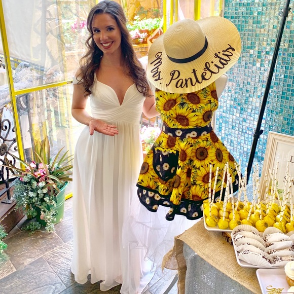 Meet your Posher, Chrisoula - Picture 2 of 8